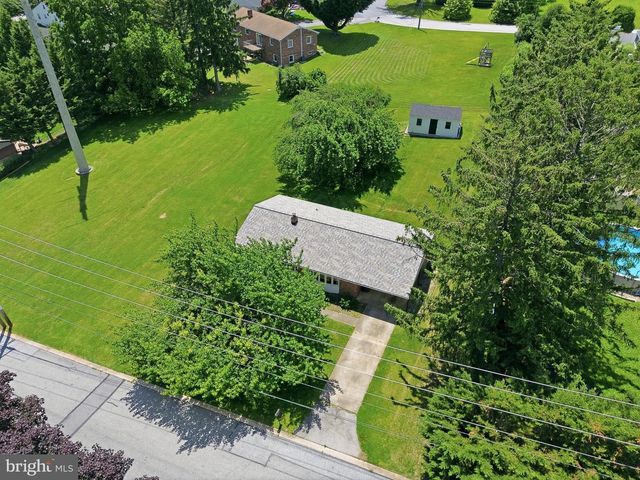 2102 LOUISE AVE, York, PA 17403