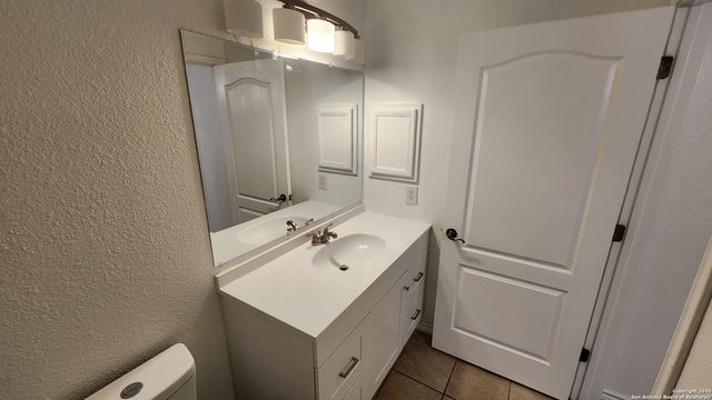 542 PHARIS ST, San Antonio, TX 78237
