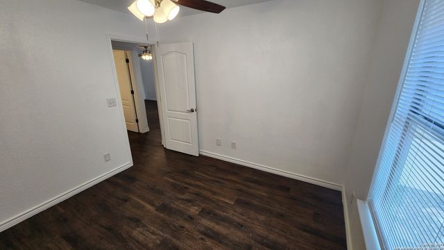 542 PHARIS ST, San Antonio, TX 78237