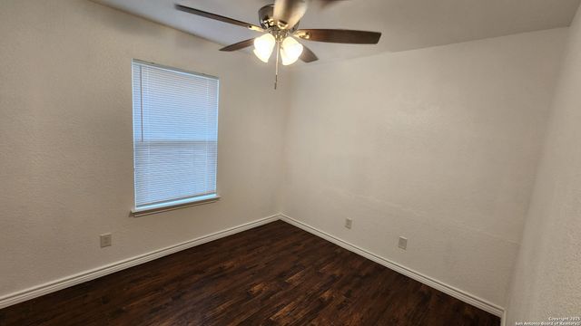 542 PHARIS ST, San Antonio, TX 78237