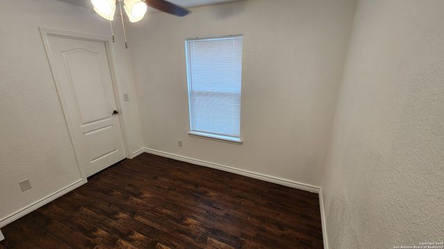 542 PHARIS ST, San Antonio, TX 78237