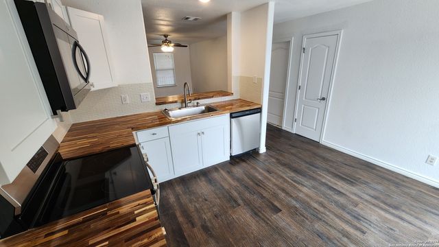 542 PHARIS ST, San Antonio, TX 78237