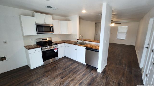 542 PHARIS ST, San Antonio, TX 78237