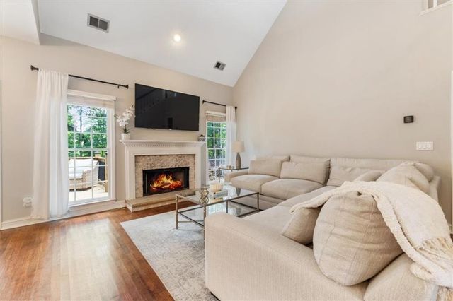 3085 Ivey Oaks Lane, Roswell, GA 30076