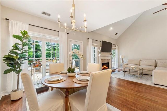 3085 Ivey Oaks Lane, Roswell, GA 30076