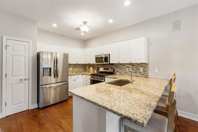 3085 Ivey Oaks Lane, Roswell, GA 30076