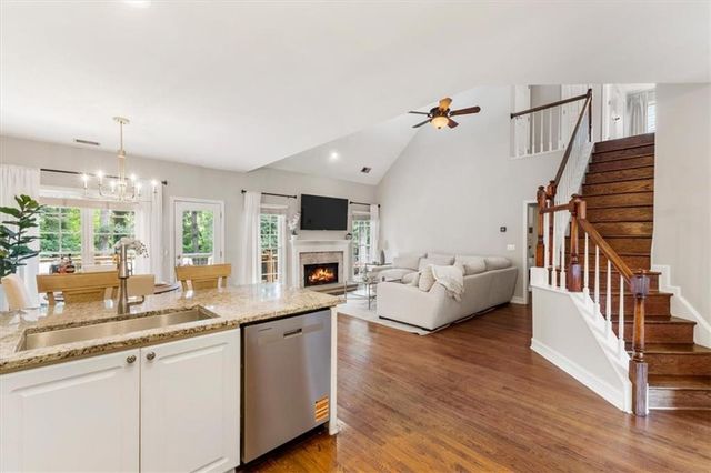 3085 Ivey Oaks Lane, Roswell, GA 30076