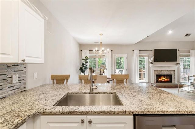 3085 Ivey Oaks Lane, Roswell, GA 30076