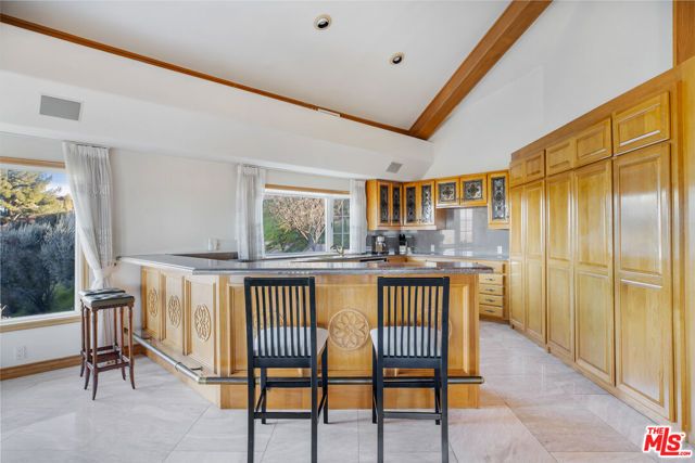 16501 Mulholland Drive, Los Angeles, CA 90049