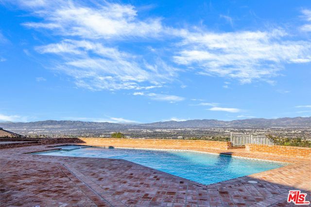 16501 Mulholland Drive, Los Angeles, CA 90049