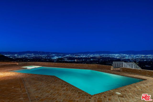 16501 Mulholland Drive, Los Angeles, CA 90049
