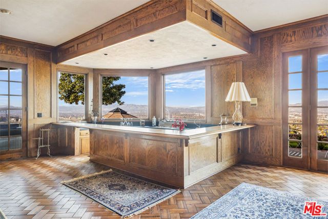 16501 Mulholland Drive, Los Angeles, CA 90049