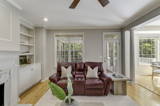200 Oak Point Landing Drive, Mount Pleasant, SC 29464