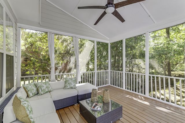 200 Oak Point Landing Drive, Mount Pleasant, SC 29464