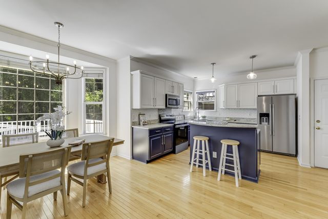 200 Oak Point Landing Drive, Mount Pleasant, SC 29464