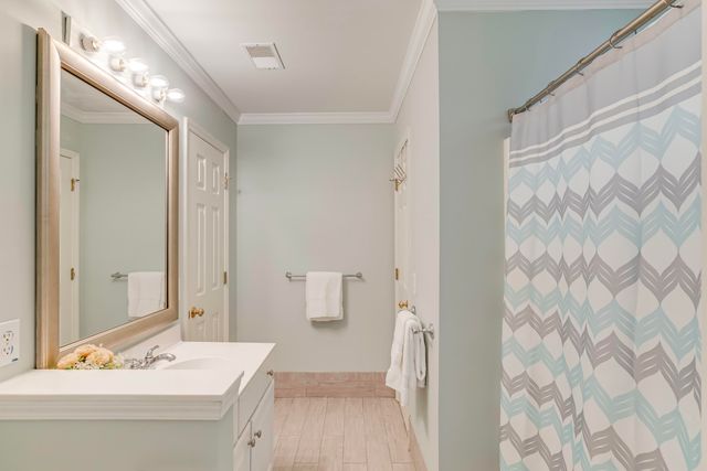 200 Oak Point Landing Drive, Mount Pleasant, SC 29464