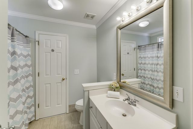 200 Oak Point Landing Drive, Mount Pleasant, SC 29464