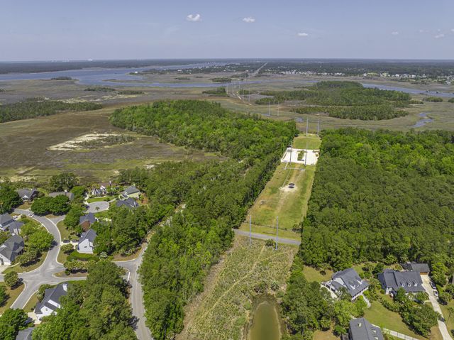 200 Oak Point Landing Drive, Mount Pleasant, SC 29464