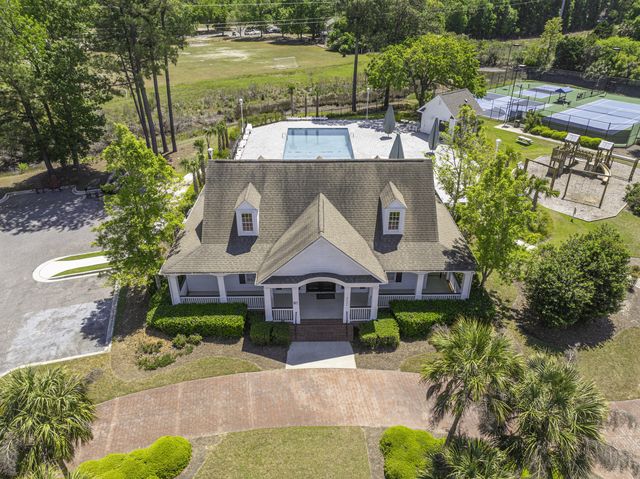 200 Oak Point Landing Drive, Mount Pleasant, SC 29464
