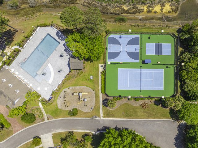 200 Oak Point Landing Drive, Mount Pleasant, SC 29464