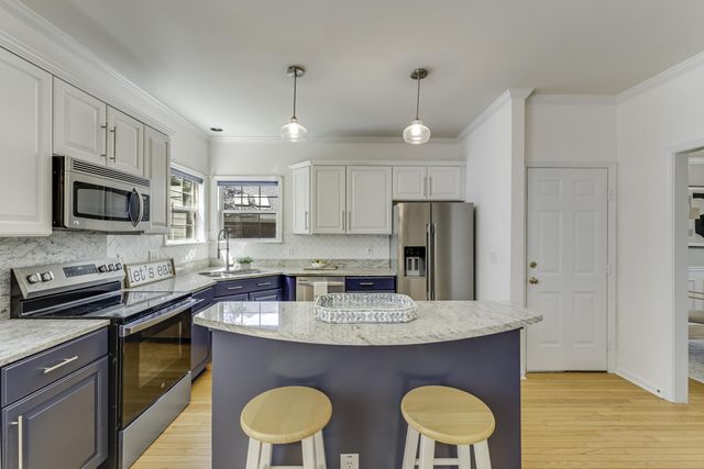 200 Oak Point Landing Drive, Mount Pleasant, SC 29464