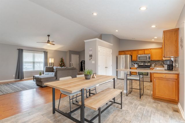 5768 Garden Valley Road, Newburgh, IN 47630