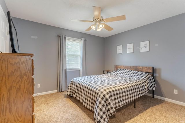 5768 Garden Valley Road, Newburgh, IN 47630