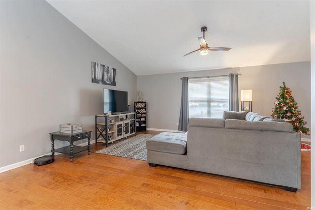 5768 Garden Valley Road, Newburgh, IN 47630