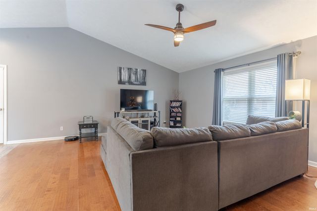 5768 Garden Valley Road, Newburgh, IN 47630