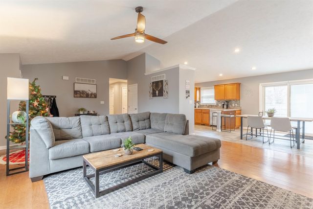 5768 Garden Valley Road, Newburgh, IN 47630