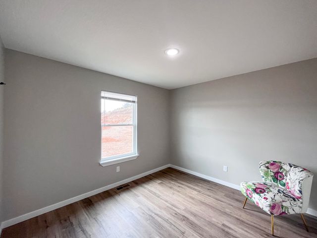 1209 S Stewart Street, Bolivar, MO 65613