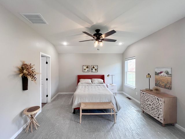 1209 S Stewart Street, Bolivar, MO 65613