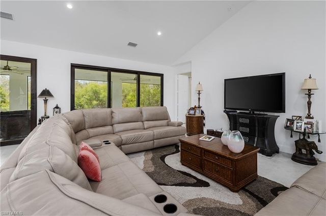 18355 Fairmont DR, Naples, FL 34114