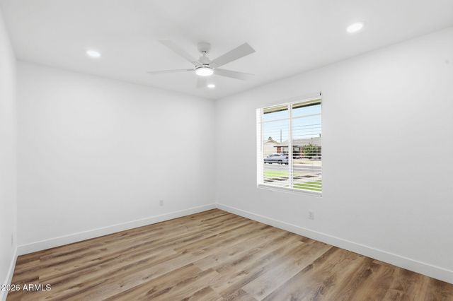 4136 W CARON Street, Phoenix, AZ 85051
