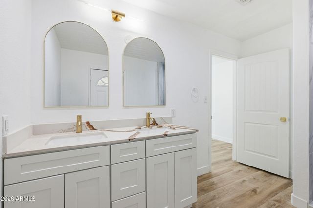 4136 W CARON Street, Phoenix, AZ 85051