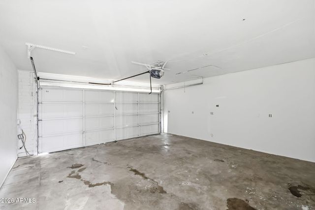 4136 W CARON Street, Phoenix, AZ 85051