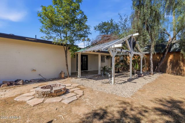 4136 W CARON Street, Phoenix, AZ 85051