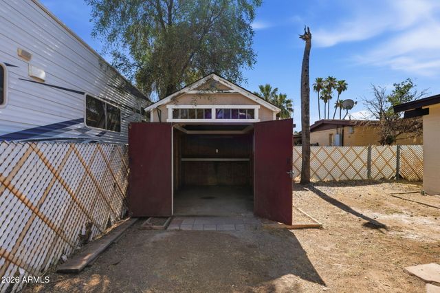 4136 W CARON Street, Phoenix, AZ 85051
