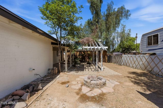 4136 W CARON Street, Phoenix, AZ 85051