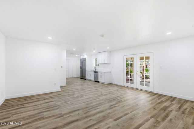 4136 W CARON Street, Phoenix, AZ 85051