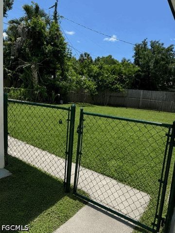 3516 E Riverside DR, Fort Myers, FL 33916