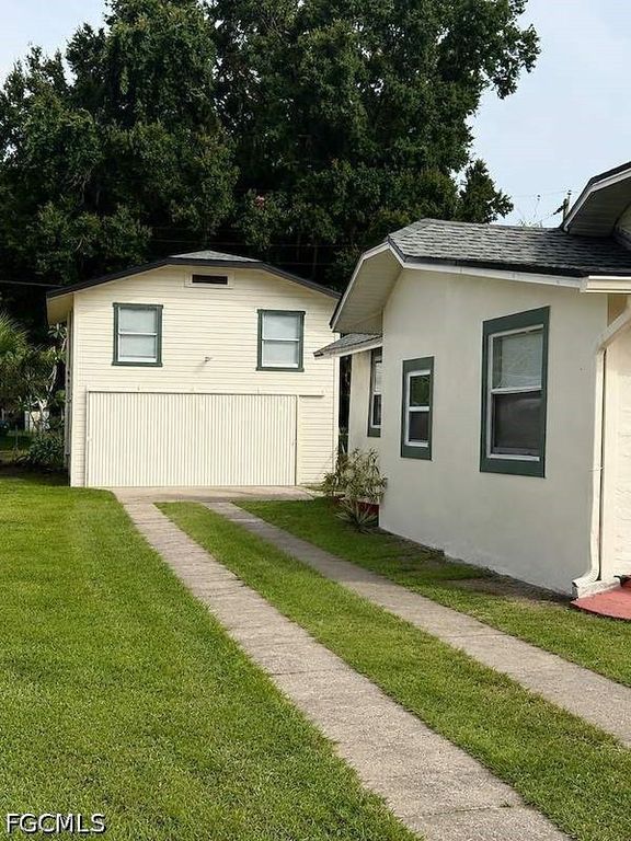 3516 E Riverside DR, Fort Myers, FL 33916