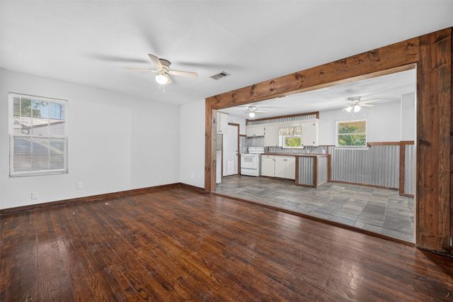 610 Jefferson Avenue, Princeton, TX 75407
