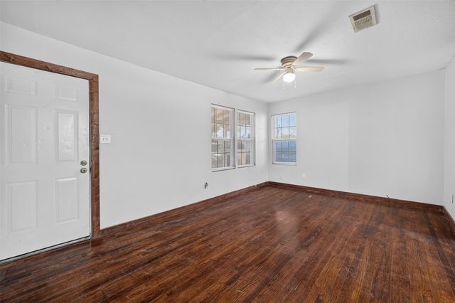 610 Jefferson Avenue, Princeton, TX 75407