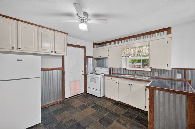 610 Jefferson Avenue, Princeton, TX 75407