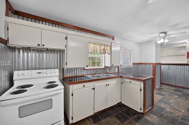 610 Jefferson Avenue, Princeton, TX 75407