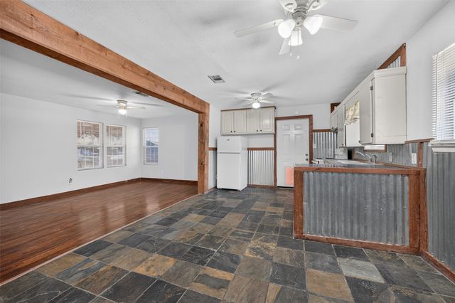 610 Jefferson Avenue, Princeton, TX 75407