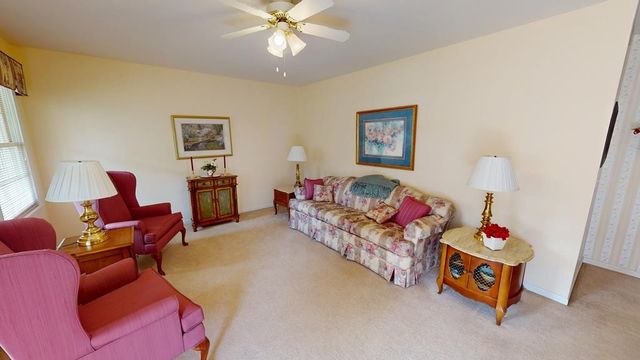 315 Highwood Cir, Paris, TN 38242