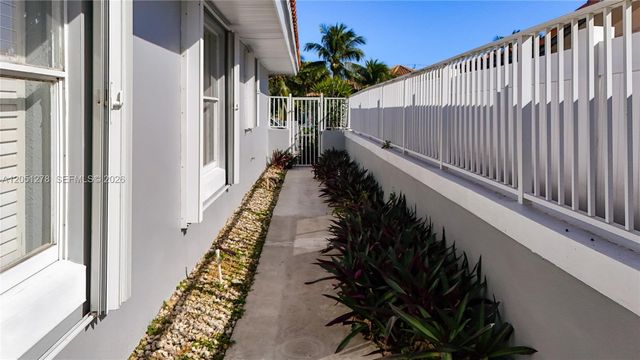 2811 NE 57th St, Fort Lauderdale, FL 33308