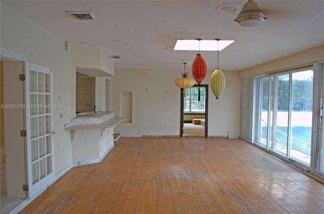 2811 NE 57th St, Fort Lauderdale, FL 33308
